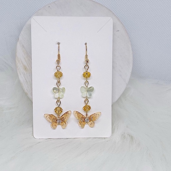 The Butterfly Goldie Necklace and Earring Set - Picture 7 of 7